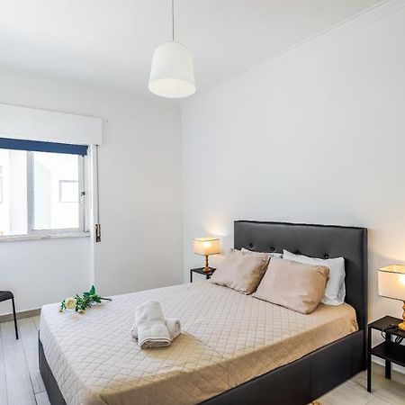 Sleeptubal Moderne Accommodatie Alhos Vedros Exteriör bild