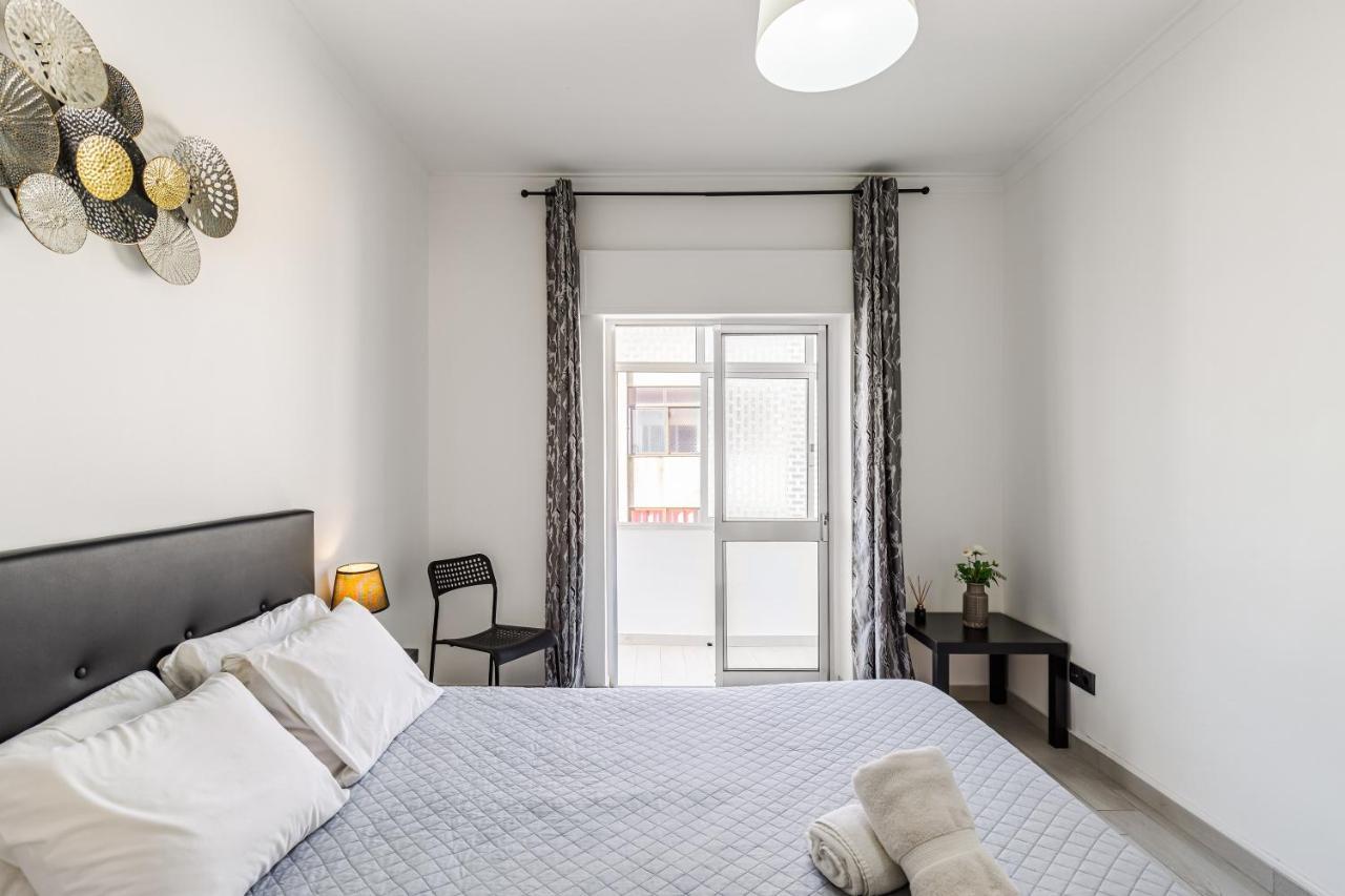 Sleeptubal Moderne Accommodatie Alhos Vedros Exteriör bild