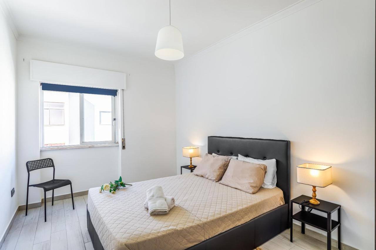 Sleeptubal Moderne Accommodatie Alhos Vedros Exteriör bild